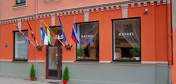 Отель Rafael